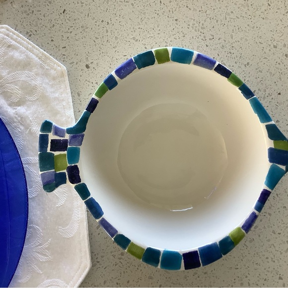 Crate and Barrel glass place settings. - Picture 4 of 9